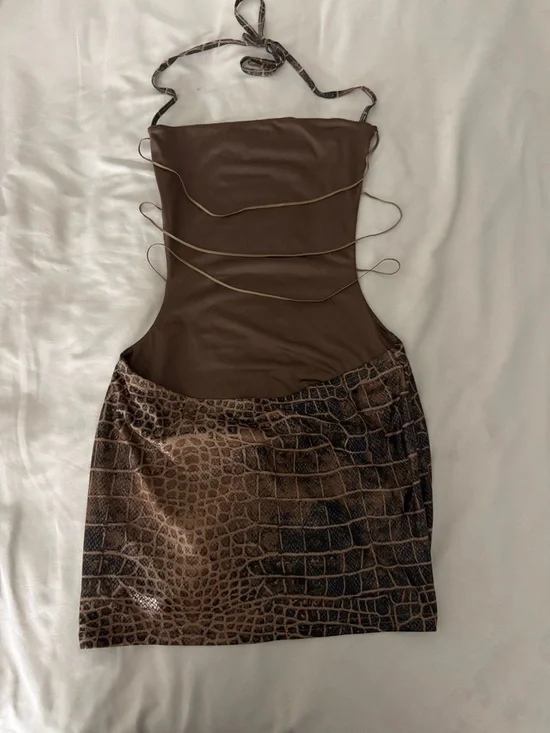 Backless Snake Skin Mini Dress 🐍 - Picture 4 of 4